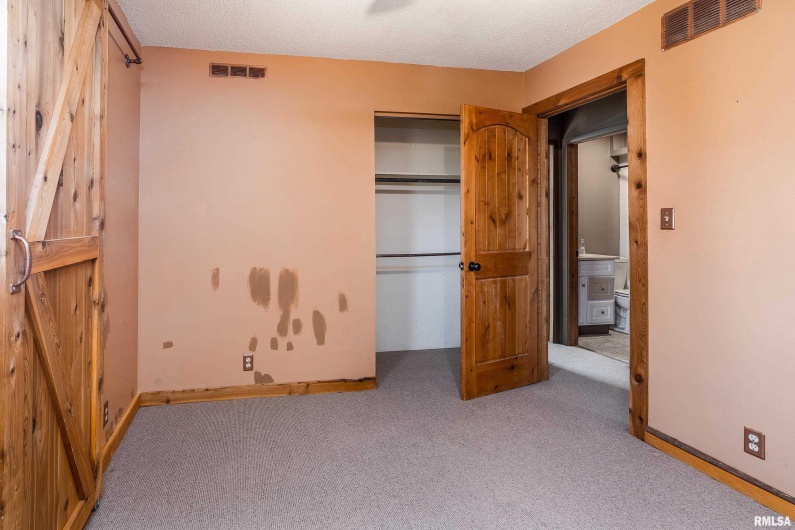 18662 Liberty School Road, Thompsonville, Illinois 62890, 3 Bedrooms Bedrooms, 0 ,2 BathroomsBathrooms,Residential,For Sale,Liberty School,0,RMAEB460690