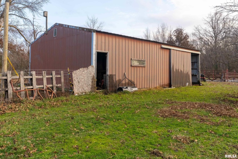 18662 Liberty School Road, Thompsonville, Illinois 62890, 3 Bedrooms Bedrooms, 0 ,2 BathroomsBathrooms,Residential,For Sale,Liberty School,0,RMAEB460690