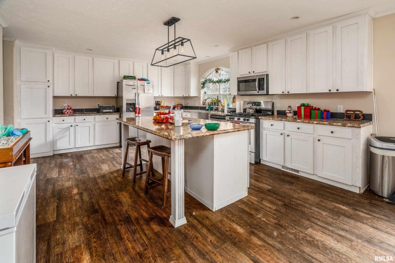 1201 PINE RIDGE Lane, Makanda, Illinois 62958, 3 Bedrooms Bedrooms, 0 ,2 BathroomsBathrooms,Residential,For Sale,PINE RIDGE,0,RMAEB460691