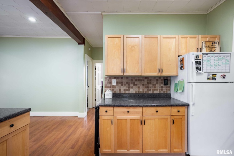 712 CIRCLE Drive, Marion, Illinois 62959, 3 Bedrooms Bedrooms, 0 ,2 BathroomsBathrooms,Residential,For Sale,CIRCLE,0,RMAQC4269900