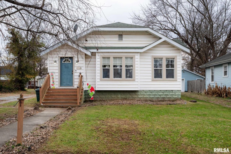 712 CIRCLE Drive, Marion, Illinois 62959, 3 Bedrooms Bedrooms, 0 ,2 BathroomsBathrooms,Residential,For Sale,CIRCLE,0,RMAQC4269900