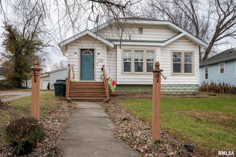 712 CIRCLE Drive, Marion, Illinois 62959, 3 Bedrooms Bedrooms, 0 ,2 BathroomsBathrooms,Residential,For Sale,CIRCLE,0,RMAQC4269900