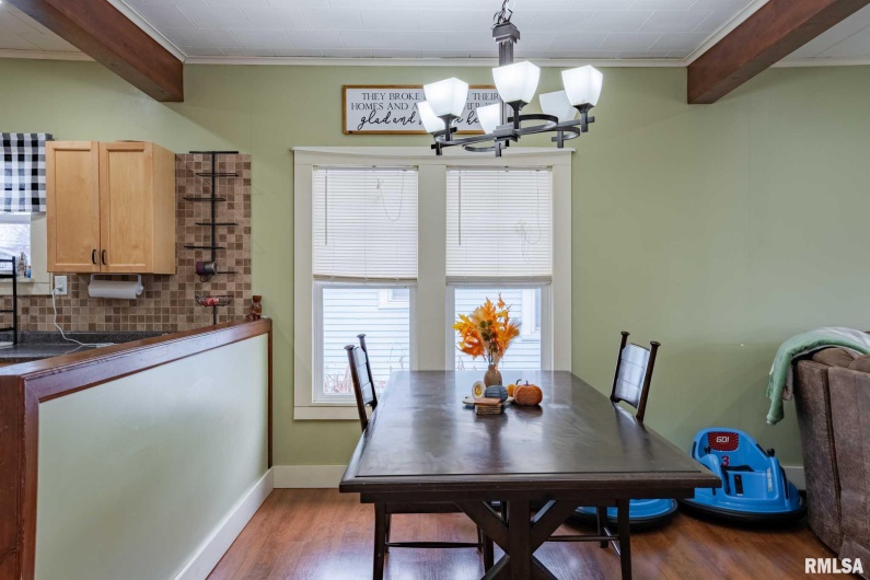 712 CIRCLE Drive, Marion, Illinois 62959, 3 Bedrooms Bedrooms, 0 ,2 BathroomsBathrooms,Residential,For Sale,CIRCLE,0,RMAQC4269900