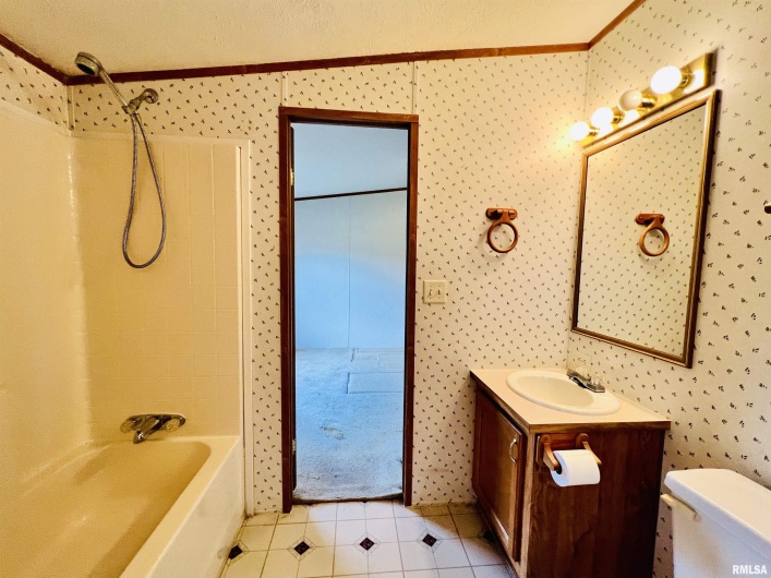 14809 Sulphur Springs Road, Creal Springs, Illinois 62922, 4 Bedrooms Bedrooms, 0 ,3 BathroomsBathrooms,Residential,For Sale,Sulphur Springs,0,RMAQC4269902