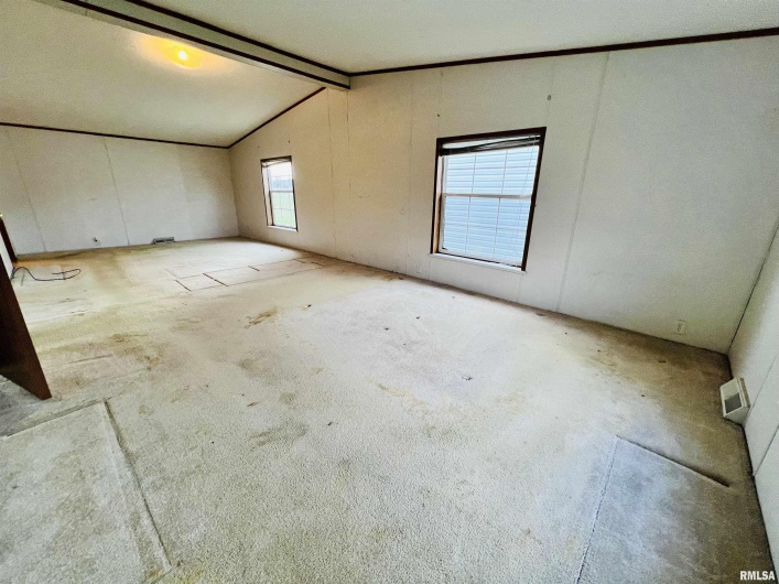 14809 Sulphur Springs Road, Creal Springs, Illinois 62922, 4 Bedrooms Bedrooms, 0 ,3 BathroomsBathrooms,Residential,For Sale,Sulphur Springs,0,RMAQC4269902