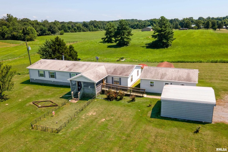 14809 Sulphur Springs Road, Creal Springs, Illinois 62922, 4 Bedrooms Bedrooms, 0 ,3 BathroomsBathrooms,Residential,For Sale,Sulphur Springs,0,RMAQC4269902