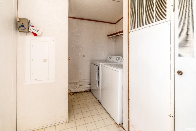 14809 Sulphur Springs Road, Creal Springs, Illinois 62922, 4 Bedrooms Bedrooms, 0 ,3 BathroomsBathrooms,Residential,For Sale,Sulphur Springs,0,RMAQC4269902