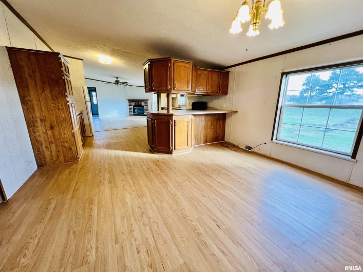 14809 Sulphur Springs Road, Creal Springs, Illinois 62922, 4 Bedrooms Bedrooms, 0 ,3 BathroomsBathrooms,Residential,For Sale,Sulphur Springs,0,RMAQC4269902