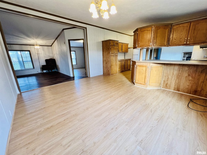 14809 Sulphur Springs Road, Creal Springs, Illinois 62922, 4 Bedrooms Bedrooms, 0 ,3 BathroomsBathrooms,Residential,For Sale,Sulphur Springs,0,RMAQC4269902