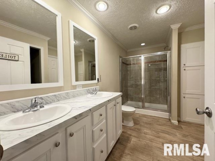 509 MADISON Street, Herrin, Illinois 62948, 3 Bedrooms Bedrooms, 0 ,2 BathroomsBathrooms,Residential,For Sale,MADISON,0,RMAEB460485