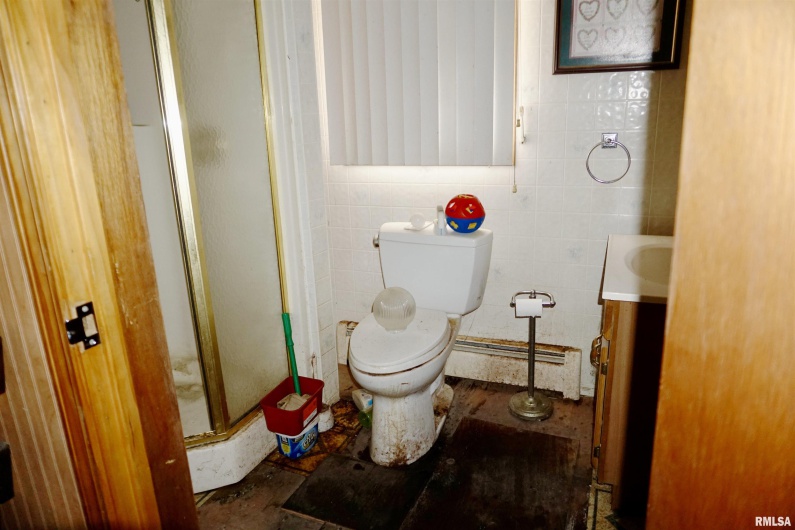 205 9TH Street, Colp, Illinois 62921, 3 Bedrooms Bedrooms, 0 ,2 BathroomsBathrooms,Residential,For Sale,9TH,0,RMAEB460700