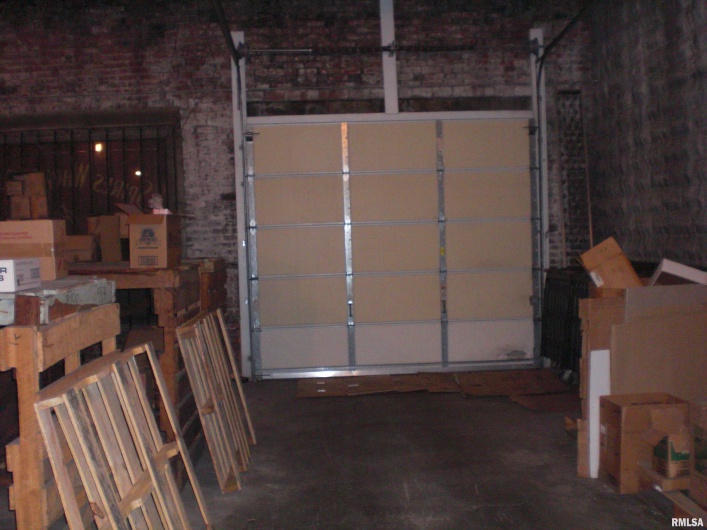 113 WASHINGTON Street, Carbondale, Illinois 62901, 0 , 0 ,0,Commercial Sale,For Sale,WASHINGTON,0,RMAEB444056