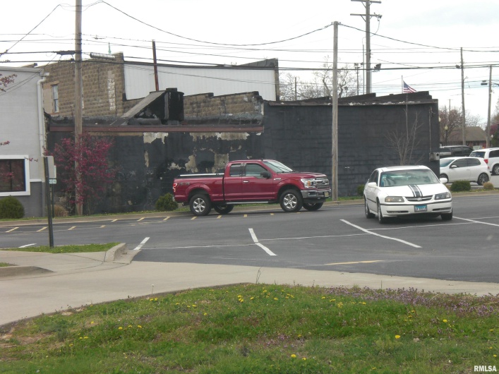 113 WASHINGTON Street, Carbondale, Illinois 62901, 0 , 0 ,0,Commercial Sale,For Sale,WASHINGTON,0,RMAEB444056