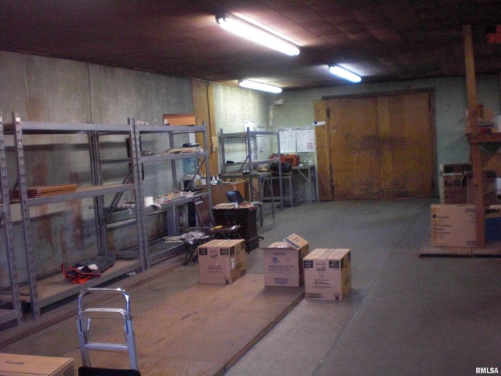 113 WASHINGTON Street, Carbondale, Illinois 62901, 0 , 0 ,0,Commercial Sale,For Sale,WASHINGTON,0,RMAEB444056