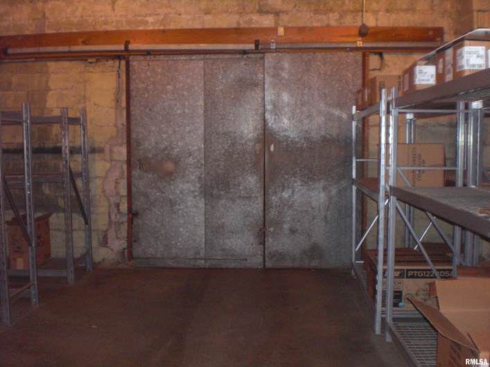 113 WASHINGTON Street, Carbondale, Illinois 62901, 0 , 0 ,0,Commercial Sale,For Sale,WASHINGTON,0,RMAEB444056