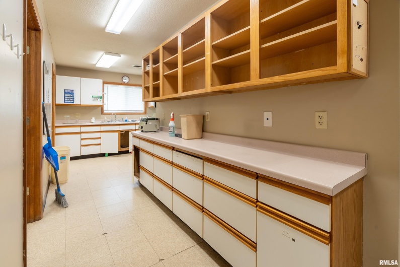 631 PERSHING Street, Energy, Illinois 62933, 0 , 0 ,0,Commercial Sale,For Sale,PERSHING,0,RMAEB457460