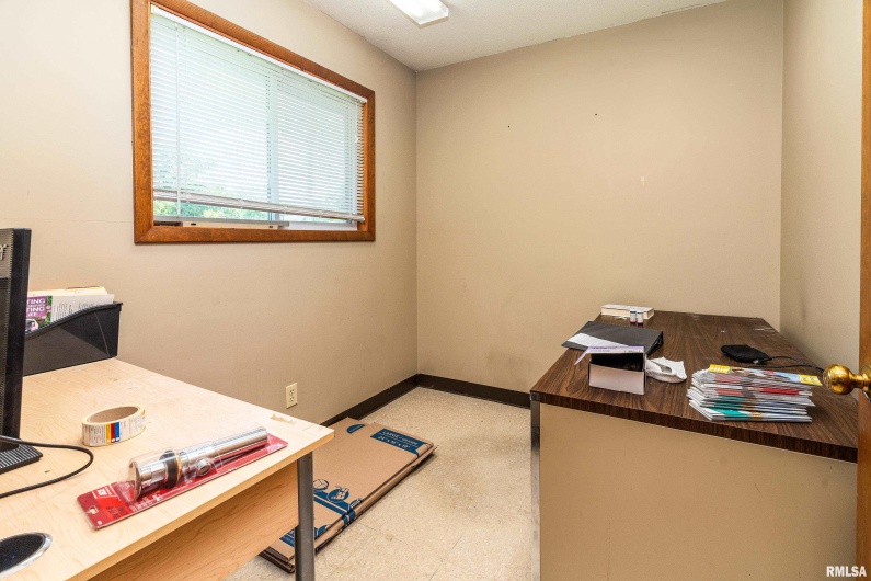 631 PERSHING Street, Energy, Illinois 62933, 0 , 0 ,0,Commercial Sale,For Sale,PERSHING,0,RMAEB457460