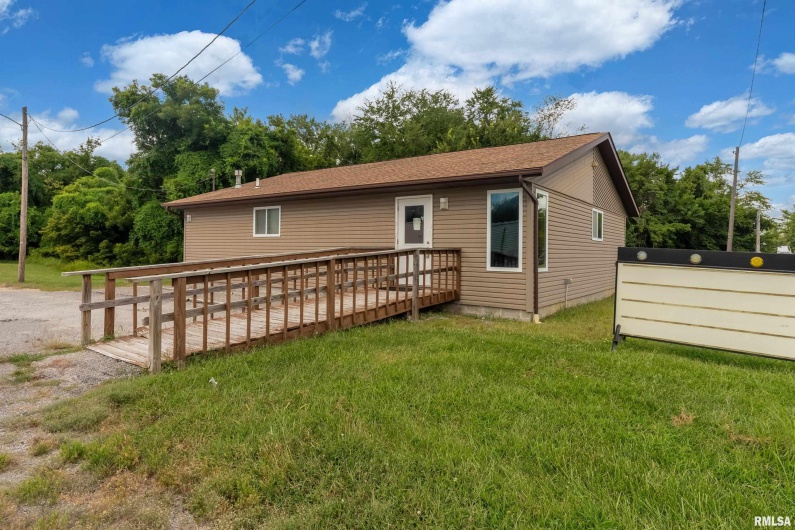 631 PERSHING Street, Energy, Illinois 62933, 0 , 0 ,0,Commercial Sale,For Sale,PERSHING,0,RMAEB457460