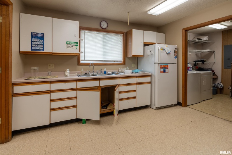 631 PERSHING Street, Energy, Illinois 62933, 0 , 0 ,0,Commercial Sale,For Sale,PERSHING,0,RMAEB457460