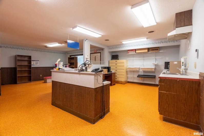 3014 ILLINOIS Avenue, Carbondale, Illinois 62903, 0 , 0 ,0,Commercial Sale,For Sale,ILLINOIS,0,RMAEB457464