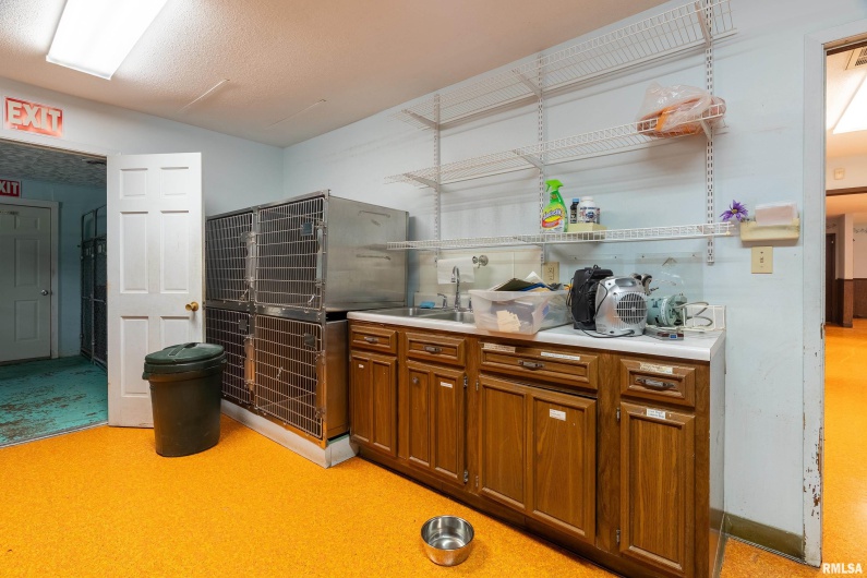 3014 ILLINOIS Avenue, Carbondale, Illinois 62903, 0 , 0 ,0,Commercial Sale,For Sale,ILLINOIS,0,RMAEB457464