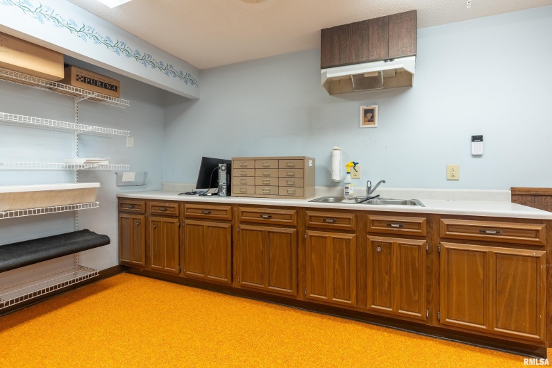 3014 ILLINOIS Avenue, Carbondale, Illinois 62903, 0 , 0 ,0,Commercial Sale,For Sale,ILLINOIS,0,RMAEB457464