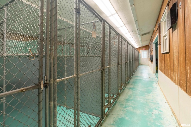 3014 ILLINOIS Avenue, Carbondale, Illinois 62903, 0 , 0 ,0,Commercial Sale,For Sale,ILLINOIS,0,RMAEB457464