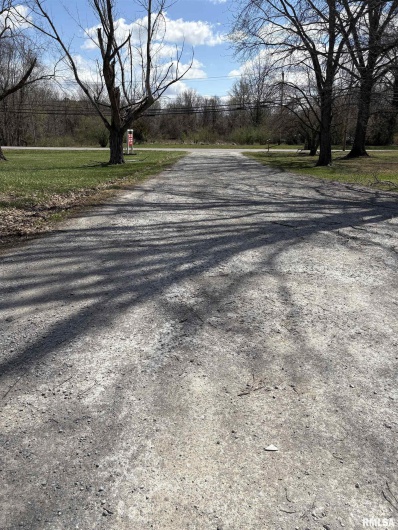 3014 ILLINOIS Avenue, Carbondale, Illinois 62903, 0 , 0 ,0,Commercial Sale,For Sale,ILLINOIS,0,RMAEB457464