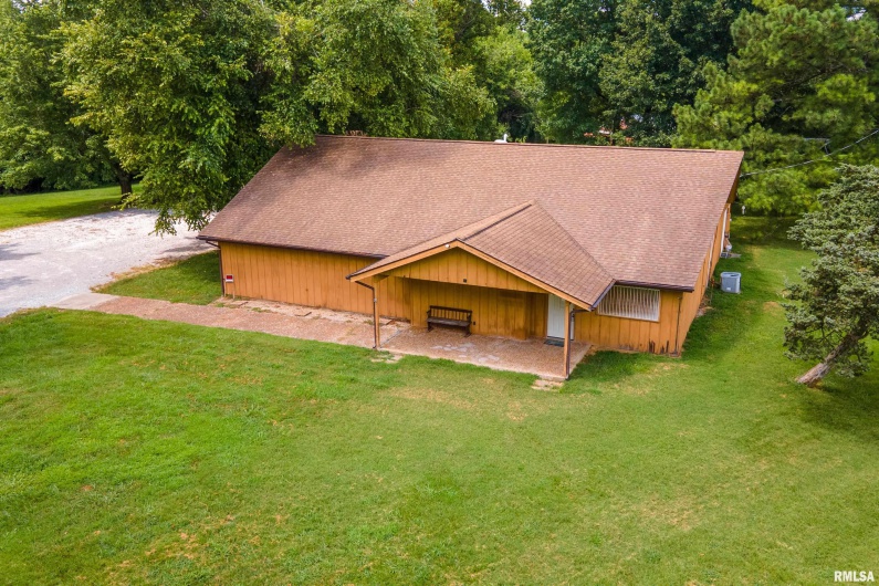 3014 ILLINOIS Avenue, Carbondale, Illinois 62903, 0 , 0 ,0,Commercial Sale,For Sale,ILLINOIS,0,RMAEB457464