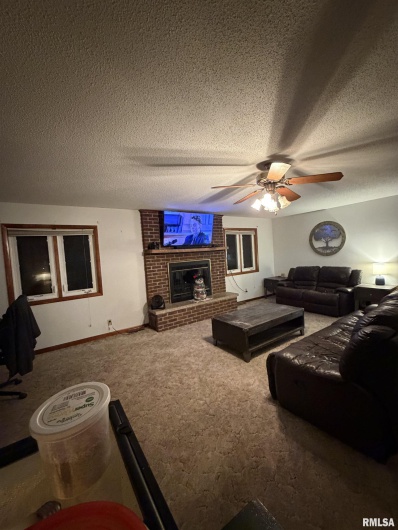 8576 Old Route 13, Marion, Illinois 62959, 3 Bedrooms Bedrooms, 0 ,2 BathroomsBathrooms,Residential,For Sale,Old Route 13,0,RMAEB460701