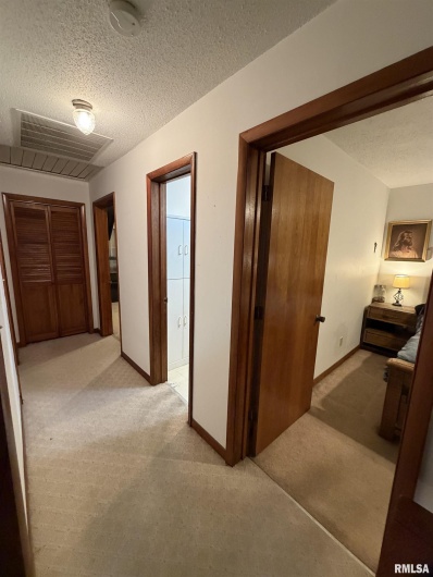 8576 Old Route 13, Marion, Illinois 62959, 3 Bedrooms Bedrooms, 0 ,2 BathroomsBathrooms,Residential,For Sale,Old Route 13,0,RMAEB460701