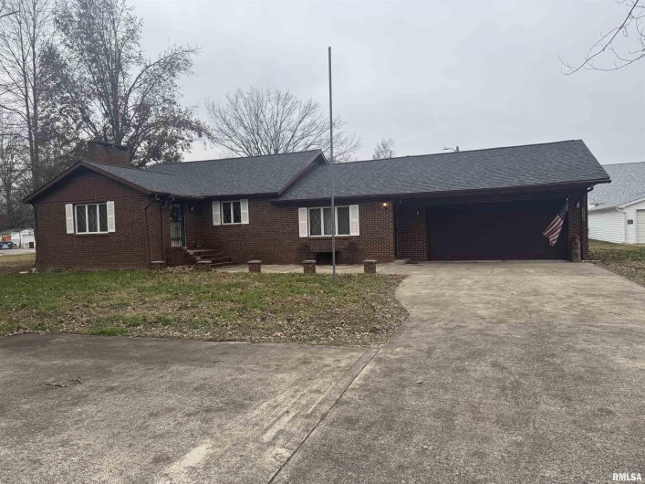 8576 Old Route 13, Marion, Illinois 62959, 3 Bedrooms Bedrooms, 0 ,2 BathroomsBathrooms,Residential,For Sale,Old Route 13,0,RMAEB460701