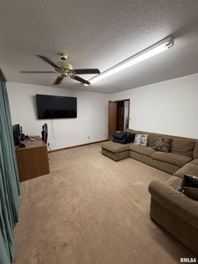 8576 Old Route 13, Marion, Illinois 62959, 3 Bedrooms Bedrooms, 0 ,2 BathroomsBathrooms,Residential,For Sale,Old Route 13,0,RMAEB460701