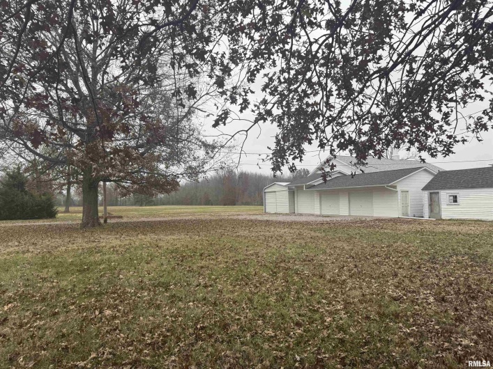 8576 Old Route 13, Marion, Illinois 62959, 3 Bedrooms Bedrooms, 0 ,2 BathroomsBathrooms,Residential,For Sale,Old Route 13,0,RMAEB460701