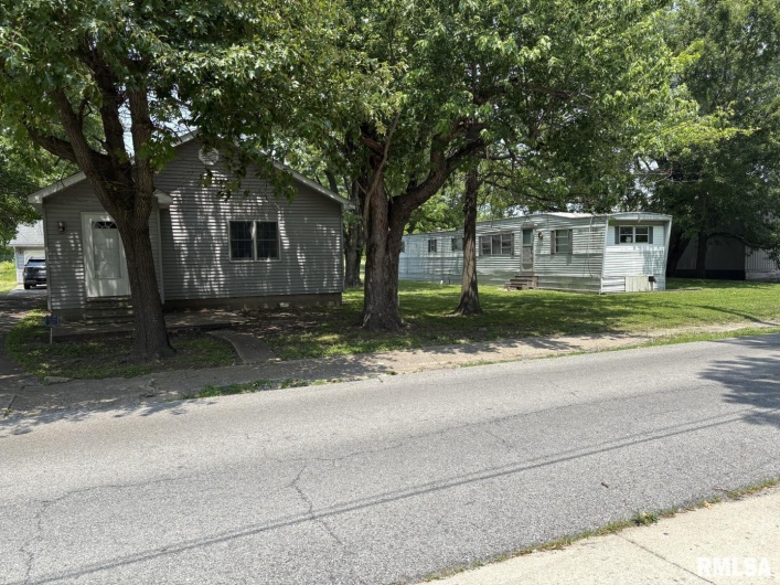 1606 & 1608 Faust Street, Marion, Illinois 62959, 3 Bedrooms Bedrooms, 0 ,1 BathroomBathrooms,Residential,For Sale,Faust,0,RMAEB458306