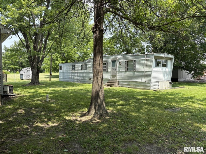 1606 & 1608 Faust Street, Marion, Illinois 62959, 3 Bedrooms Bedrooms, 0 ,1 BathroomBathrooms,Residential,For Sale,Faust,0,RMAEB458306