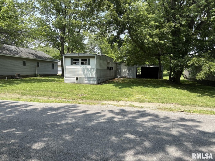 1606 & 1608 Faust Street, Marion, Illinois 62959, 3 Bedrooms Bedrooms, 0 ,1 BathroomBathrooms,Residential,For Sale,Faust,0,RMAEB458306