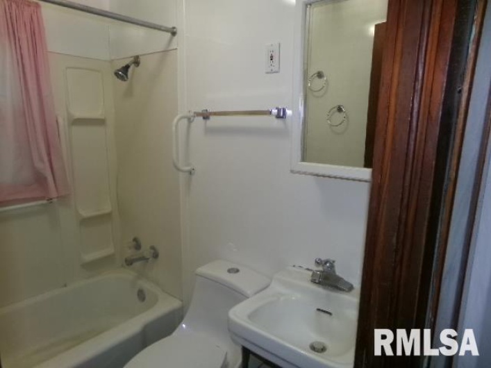 23 IL 34 S Route, Rosiclare, Illinois 62982, 2 Bedrooms Bedrooms, 0 ,1 BathroomBathrooms,Residential,For Sale,IL 34 S,0,RMAEB460711