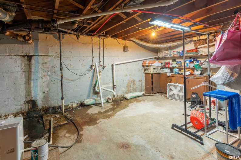 2320 McCord Street, Murphysboro, Illinois 62966, 2 Bedrooms Bedrooms, 0 ,1 BathroomBathrooms,Residential,For Sale,McCord,0,RMAEB460712