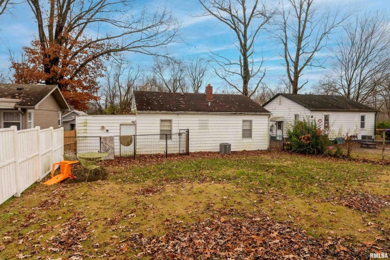 2320 McCord Street, Murphysboro, Illinois 62966, 2 Bedrooms Bedrooms, 0 ,1 BathroomBathrooms,Residential,For Sale,McCord,0,RMAEB460712