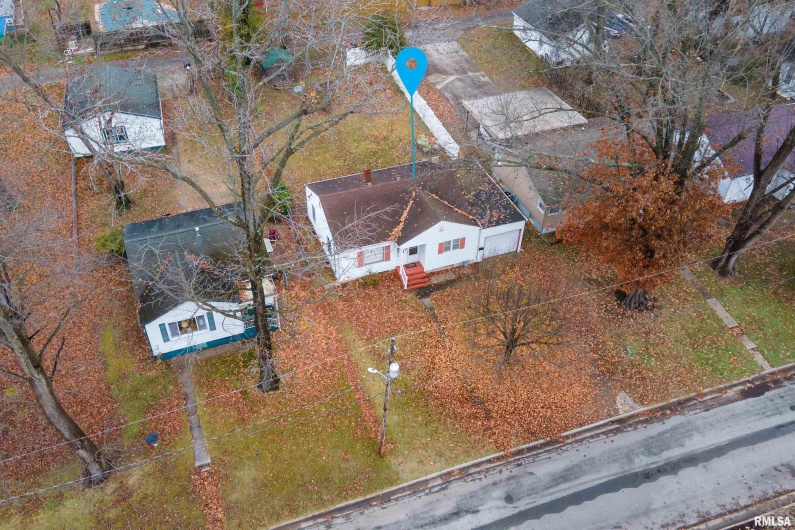 2320 McCord Street, Murphysboro, Illinois 62966, 2 Bedrooms Bedrooms, 0 ,1 BathroomBathrooms,Residential,For Sale,McCord,0,RMAEB460712