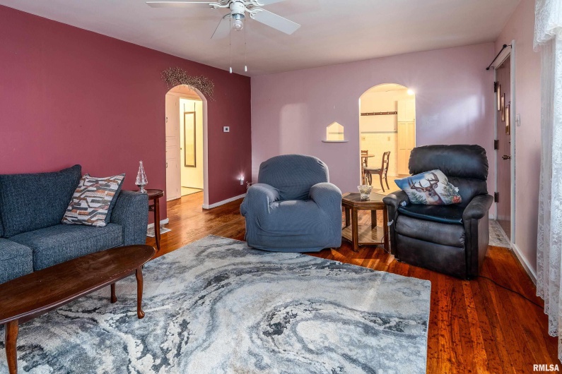 2320 McCord Street, Murphysboro, Illinois 62966, 2 Bedrooms Bedrooms, 0 ,1 BathroomBathrooms,Residential,For Sale,McCord,0,RMAEB460712