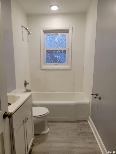 904 LINDEN Street, Carbondale, Illinois 62901, 3 Bedrooms Bedrooms, 0 ,1 BathroomBathrooms,Residential,For Sale,LINDEN,0,RMAEB460720