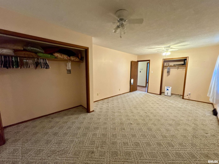 305 RAILROAD Street, Tamms, Illinois 62988, 4 Bedrooms Bedrooms, 0 ,1 BathroomBathrooms,Residential,For Sale,RAILROAD,0,RMAEB460721