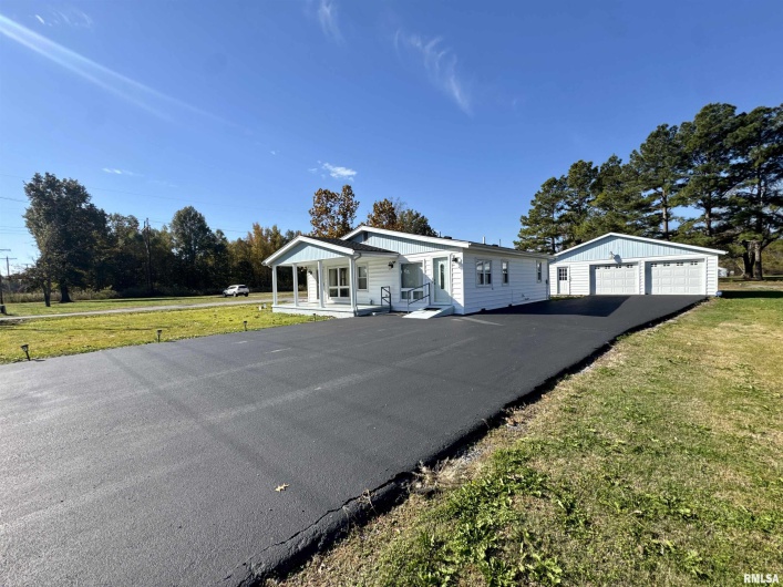 305 RAILROAD Street, Tamms, Illinois 62988, 4 Bedrooms Bedrooms, 0 ,1 BathroomBathrooms,Residential,For Sale,RAILROAD,0,RMAEB460721