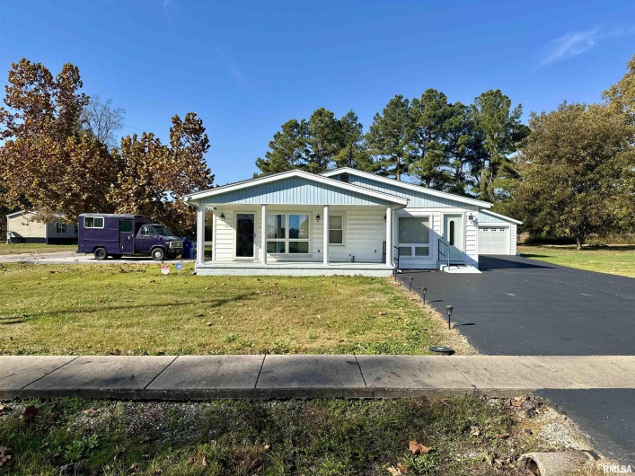 305 RAILROAD Street, Tamms, Illinois 62988, 4 Bedrooms Bedrooms, 0 ,1 BathroomBathrooms,Residential,For Sale,RAILROAD,0,RMAEB460721