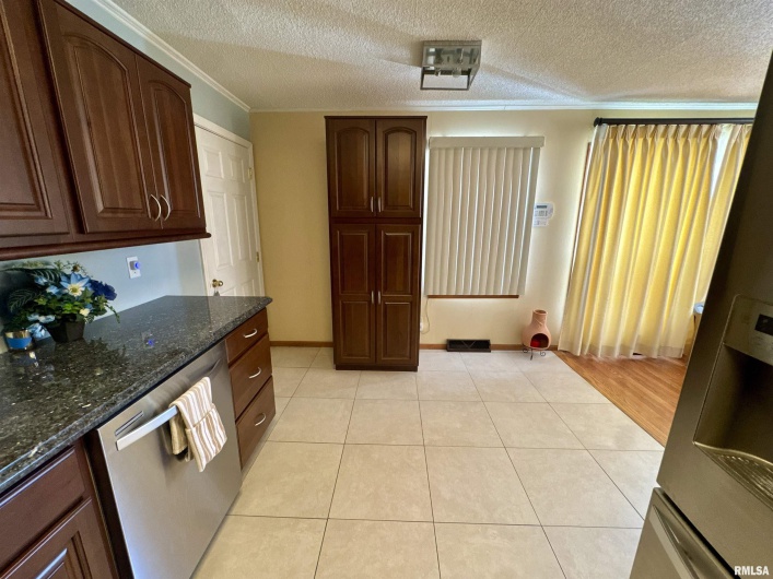 305 RAILROAD Street, Tamms, Illinois 62988, 4 Bedrooms Bedrooms, 0 ,1 BathroomBathrooms,Residential,For Sale,RAILROAD,0,RMAEB460721