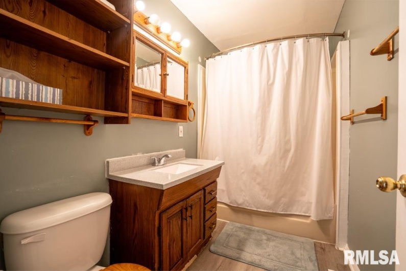 512 16TH Street, Herrin, Illinois 62948, 2 Bedrooms Bedrooms, 0 ,1 BathroomBathrooms,Residential,For Sale,16TH,0,RMAQC4269962