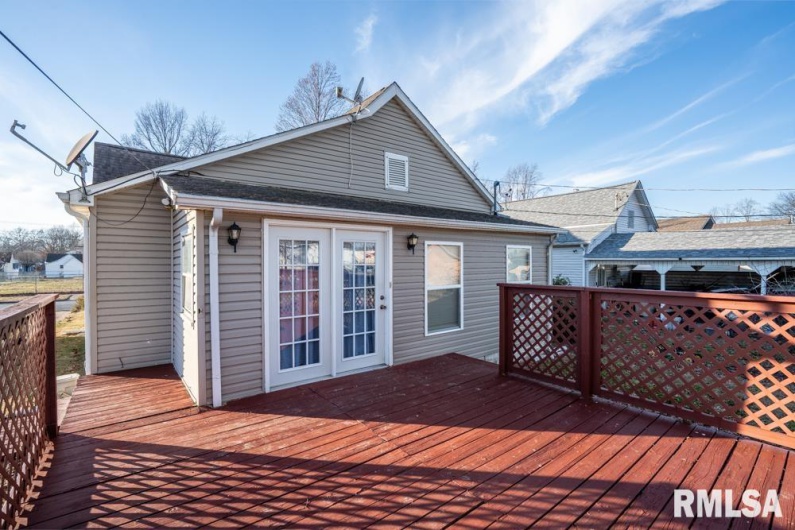 512 16TH Street, Herrin, Illinois 62948, 2 Bedrooms Bedrooms, 0 ,1 BathroomBathrooms,Residential,For Sale,16TH,0,RMAQC4269962