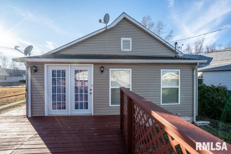 512 16TH Street, Herrin, Illinois 62948, 2 Bedrooms Bedrooms, 0 ,1 BathroomBathrooms,Residential,For Sale,16TH,0,RMAQC4269962